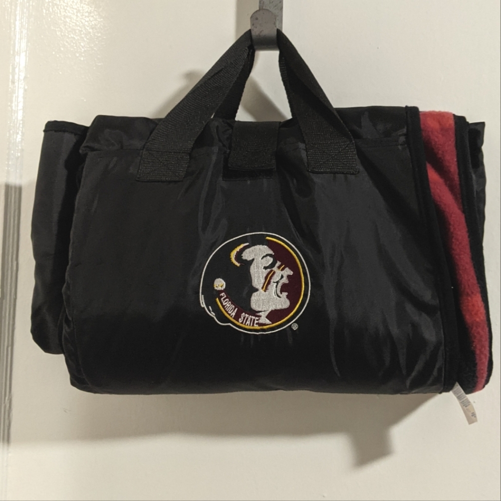 Florida State Seminoles easy carry picnic blanket